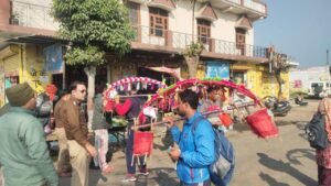 1740406787_530_हरिद्वार-पुलिस-का-मानवीय-चेहरा-कांवड़ियों-की-सेवा-में-जुटी.jpg