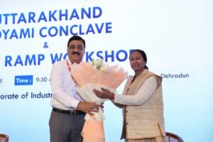 1742991470_271_मुख्य-सचिव-श्रीमती-राधा-रतूड़ी-ने-उत्तराखण्ड-उद्यमी-कॉन्क्लेव-का.jpg