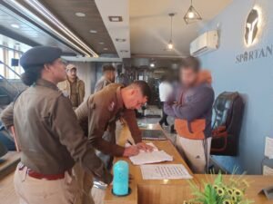 स्पा-सेन्टर-और-सुरा-के-शौकीनों-के-बाद-हरिद्वार-पुलिस.jpg